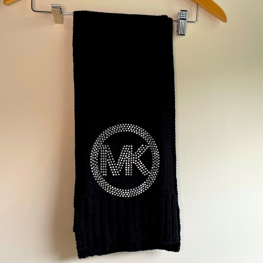 Michael Kors Black Scarf 🧣